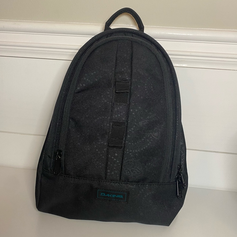 NEW DAKINE COSMO 6.4L BACKPACK